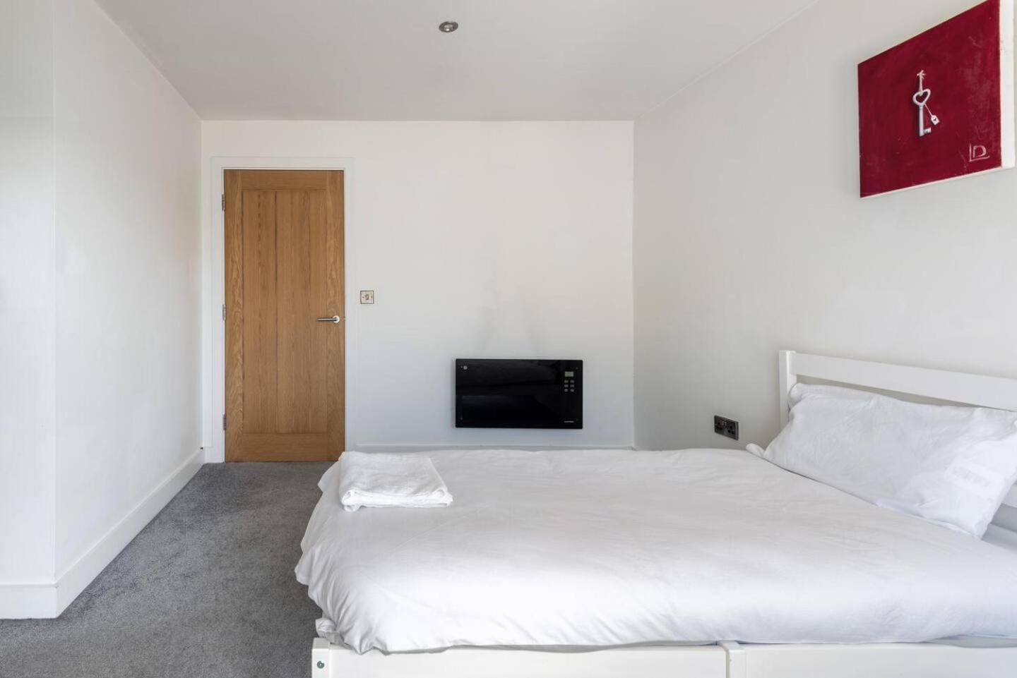 Апартаменты Luxurious 3-Bed Penthouse In Sheffield Handsworth Экстерьер фото
