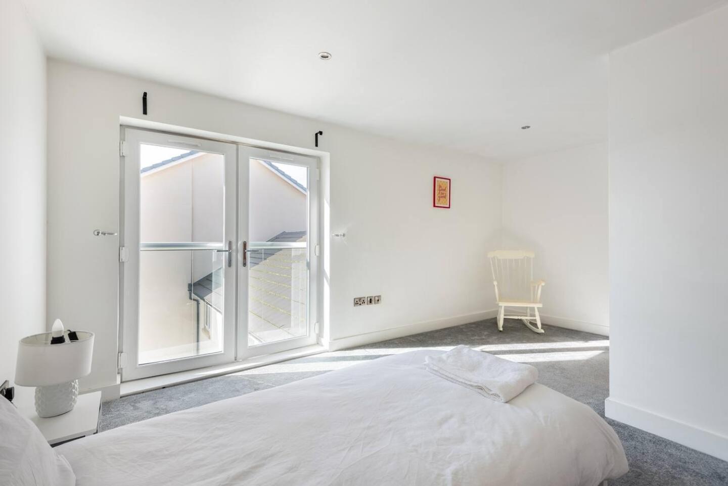 Апартаменты Luxurious 3-Bed Penthouse In Sheffield Handsworth Экстерьер фото